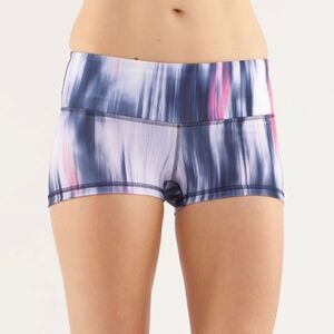 Lululemon Boogie Short in Mirage Deep Indigo / White